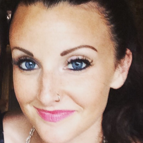 Meet your Posher, Sarah - Picture 1 of 1